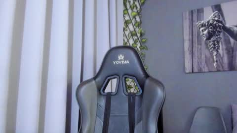 Snapshot of axel_owen chatting on December 23, 2024, 9:51 pm Axel online show from December 23, 2024, 9:51 pm