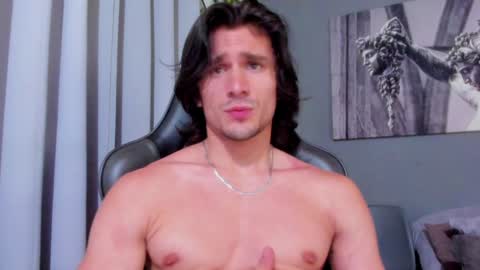 Snapshot of axel_owen chatting on January 8, 2025, 11:09 pm Axel online show from January 8, 2025, 11:09 pm