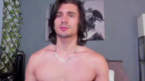 Snapshot of axel_owen chatting on January 12, 2025, 8:14 pm Axel online show from January 12, 2025, 8:14 pm