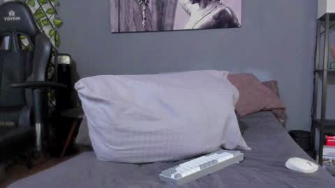 Snapshot of axel_owen chatting on January 16, 2025, 1:06 am Axel online show from January 16, 2025, 1:06 am