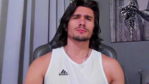 Snapshot of axel_owen chatting on January 24, 2025, 9:26 pm Axel online show from January 24, 2025, 9:26 pm