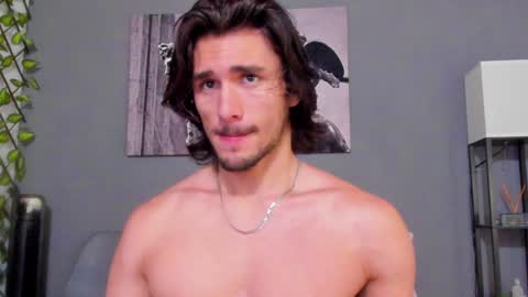 Snapshot of axel_owen chatting on January 25, 2025, 9:57 pm Axel online show from January 25, 2025, 9:57 pm