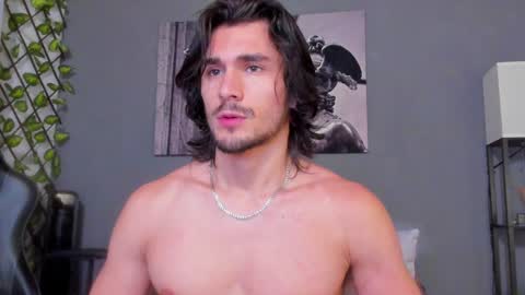 Snapshot of axel_owen chatting on January 27, 2025, 12:22 am Axel online show from January 27, 2025, 12:22 am