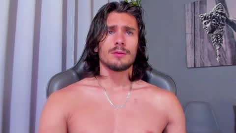 Snapshot of axel_owen chatting on February 19, 2025, 4:55 pm Axel online show from February 19, 2025, 4:55 pm