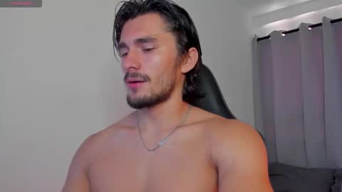 Snapshot of axel_owen chatting on September 25, 2025, 3:38 pm Axel online show from September 25, 2025, 3:38 pm