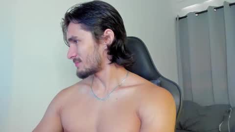 Snapshot of axel_owen chatting on September 30, 2025, 4:12 pm Axel online show from September 30, 2025, 4:12 pm