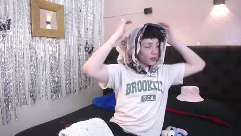 Rachel dreamsx online show from October 8, 2025, 8:50 pm