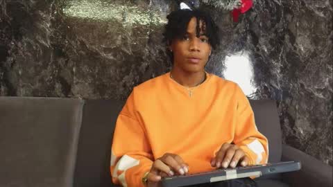 AXEL SILVA online show from December 21, 2025, 12:45 pm