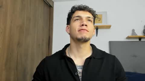 INDEPENDENT MODEL  online show from September 27, 2025, 4:50 am