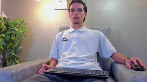 axel  online show from January 15, 2026, 11:48 am