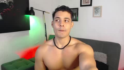axell online show from April 29, 2026, 1:53 am