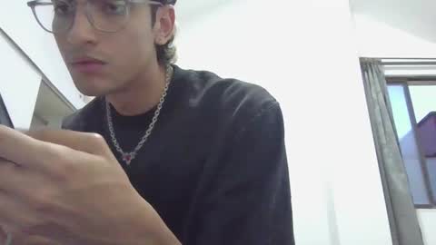 Axel  online show from February 2, 2025, 11:11 pm