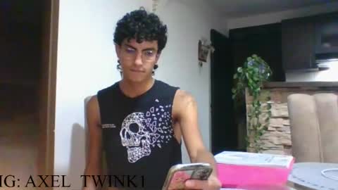 Axel  online show from October 20, 2025, 1:39 am