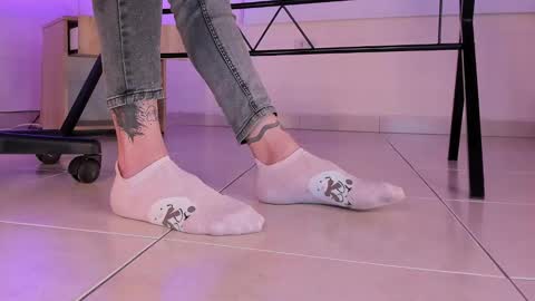 im your little femboy  ALEX   online show from December 20, 2025, 9:55 pm