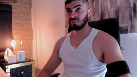 Axel Thompsom online show from October 4, 2025, 10:57 am