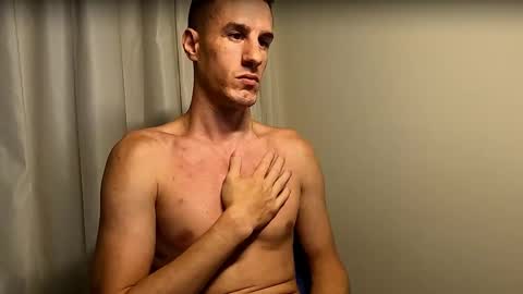 Axl online show from September 9, 2025, 2:11 am