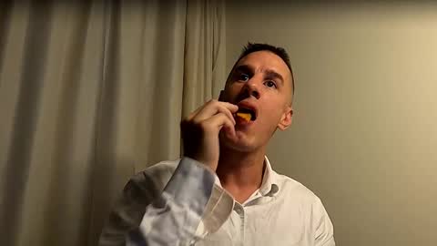 Axl online show from September 13, 2025, 10:53 pm