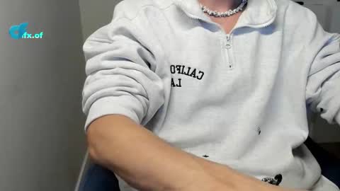 Axl online show from November 22, 2025, 9:25 pm