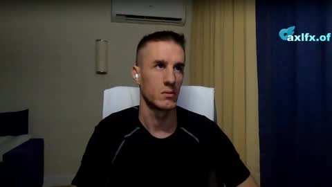 Axl online show from March 25, 2026, 1:33 am