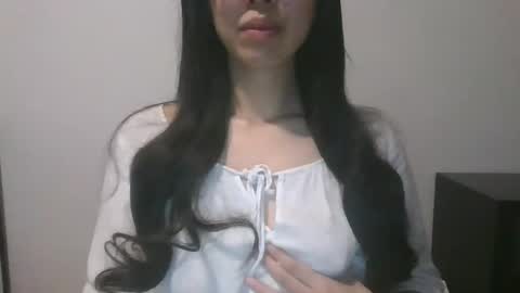axue online show from December 18, 2024, 10:24 pm