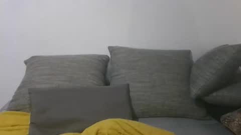 Snapshot of axuepetitt chatting on December 22, 2025, 8:50 pm axue online show from December 22, 2025, 8:50 pm