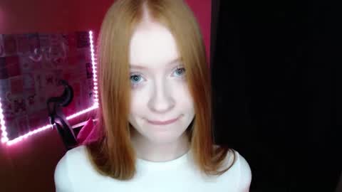 Aya online show from December 15, 2025, 7:51 pm