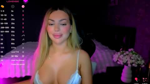  Ayla Demir  online show from March 31, 2026, 9:04 pm