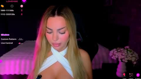  Ayla Demir  online show from April 14, 2026, 8:59 pm