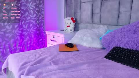 ayla_han online show from May 12, 2026, 3:58 am