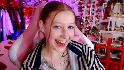 Snapshot of ayla_hill chatting on February 17, 2026, 2:52 am Ayla hill online show from February 17, 2026, 2:52 am
