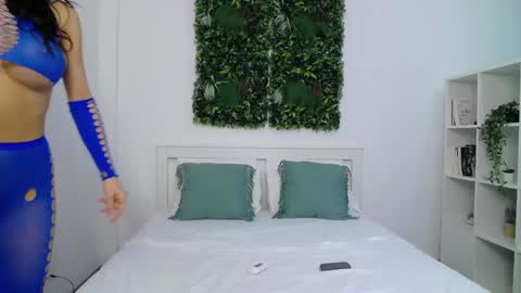 Aylin Ross online show from January 15, 2025, 1:09 pm