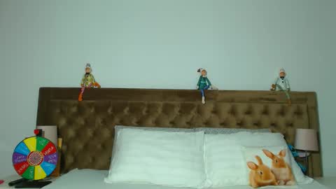 Aylin online show from November 3, 2025, 2:57 am