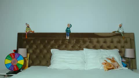 Aylin online show from December 5, 2025, 3:37 am