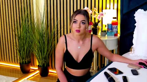 AylinRosee online show from May 8, 2026, 2:50 am