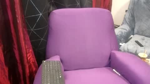 Dominatrix Queen online show from December 22, 2024, 2:49 pm