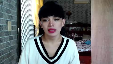 aymkyline online show from October 13, 2025, 1:16 am