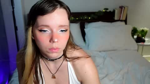 Snapshot of ayralust chatting on January 19, 2025, 10:17 am Ayra Lust online show from January 19, 2025, 10:17 am