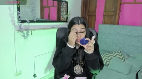 Aysha online show from May 27, 2026, 3:25 am