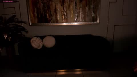 Ayshel online show from November 23, 2025, 4:01 am