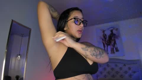 Ayshell online show from March 11, 2026, 4:18 am