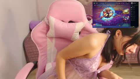   online show from October 28, 2025, 5:15 pm