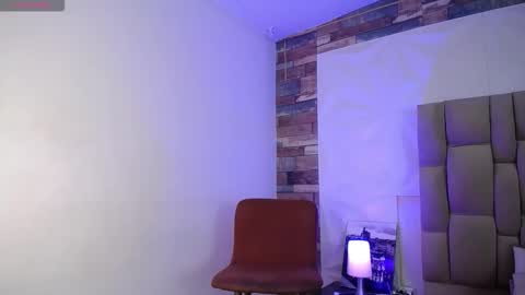 Azahara online show from December 18, 2025, 5:24 am