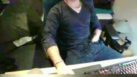 Snapshot of azdert2100 chatting on March 3, 2026, 1:56 am azdert online show from March 3, 2026, 1:56 am