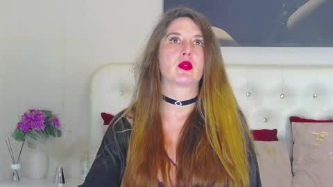 Snapshot of azeliahart chatting on February 16, 2026, 12:07 am Chiara online show from February 16, 2026, 12:07 am