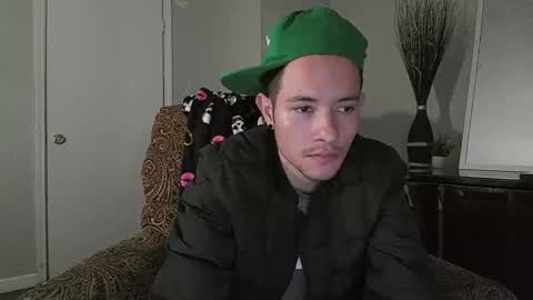 azell19 online show from January 31, 2025, 2:04 am