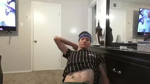 azell19 online show from February 24, 2025, 8:36 pm