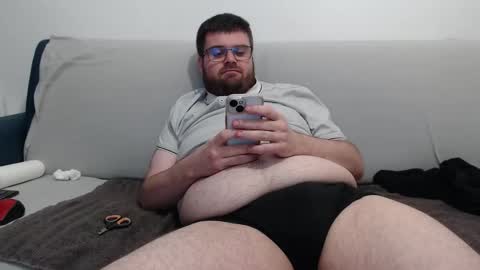 Azer online show from November 12, 2025, 8:52 pm