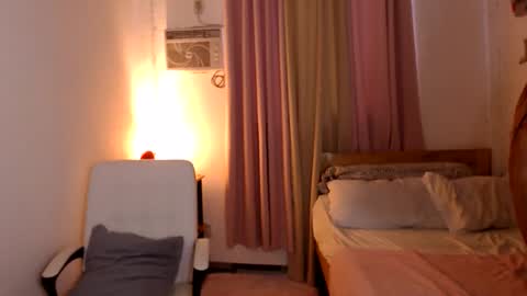 Snapshot of azianalina chatting on December 22, 2025, 4:09 am Lina online show from December 22, 2025, 4:09 am