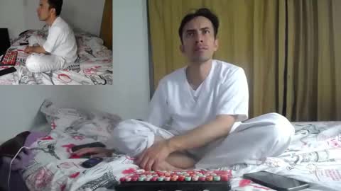 Snapshot of aziel_xxx chatting on February 19, 2025, 2:33 am AZIEL online show from February 19, 2025, 2:33 am