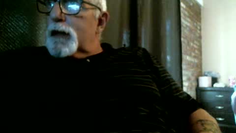 Snapshot of azjohnny chatting on September 8, 2025, 5:23 pm azjohnny online show from September 8, 2025, 5:23 pm